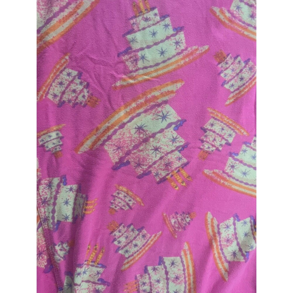 Womans Tall & Curvy Lularoe Leggings 2016 VIintage constant Birthday Cake pinlk